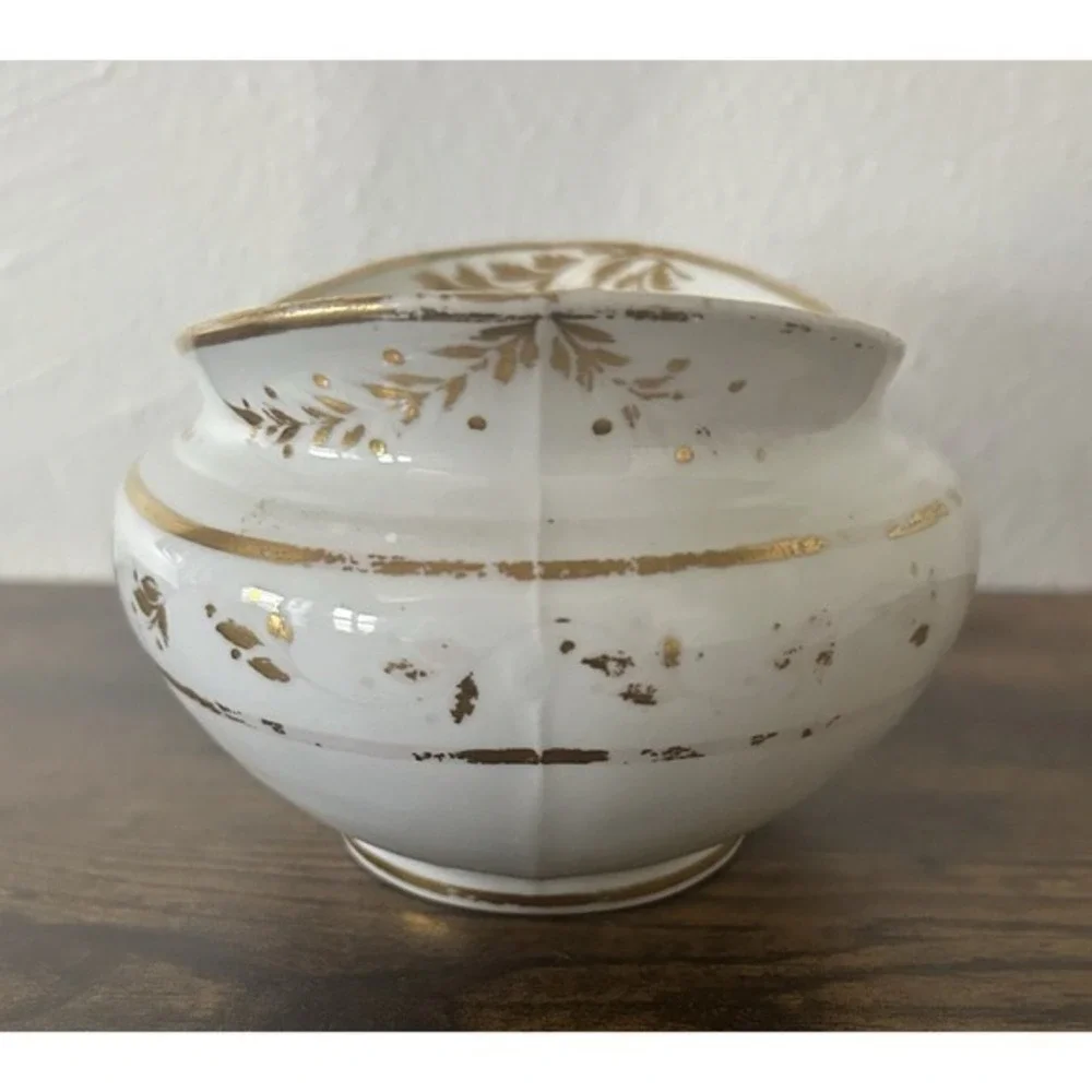 Royal Crown Derby Porcelain Sugar Bowl W/Lid White Gold Hand Painted‎